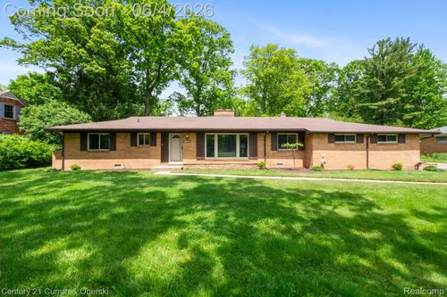 36634 W Lyman Rd, Farmington Hills, MI, 48331-3868 | Card Image