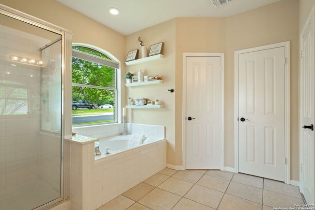 9610 Rocksprings, House other with 4 bedrooms, 3 bathrooms and null parking in San Antonio TX | Image 15