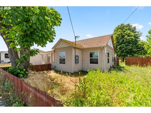 370 S 6th St, Harrisburg, OR, 97446-9681 | Card Image