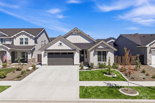 1940 E Phenomenal St, Meridian, ID, 83642-8856 | Card Image