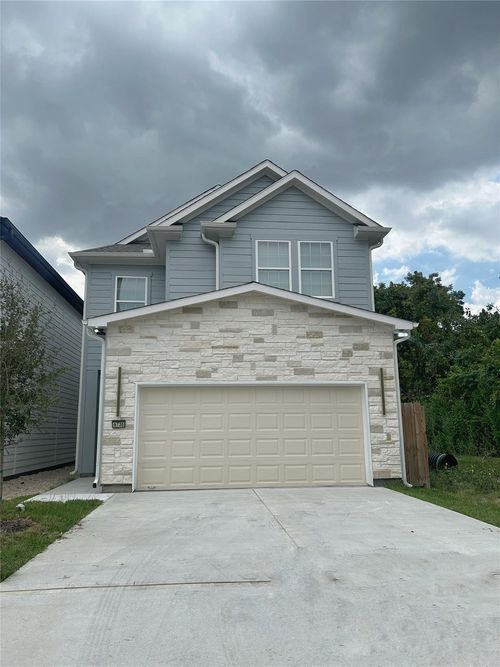 6735 Utah St, Houston, TX, 77091-2235 | Card Image