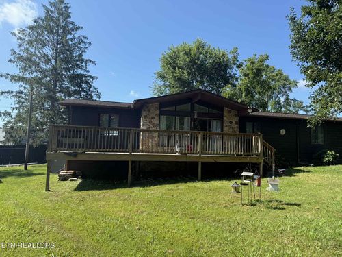 135 Duncan Ln, Oneida, TN, 37841-3567 | Card Image