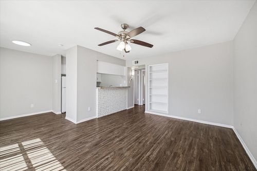 17-201 Emerson Street, Houston, TX, 77006 | Card Image