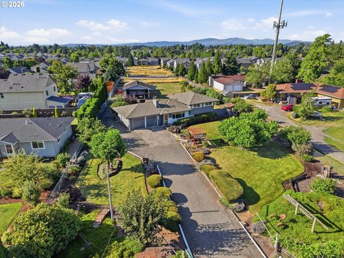3329 Se Hillyard Rd, Gresham, OR, 97080-9264 | Card Image