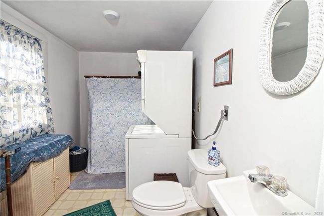 Powder / Laundry Room | Image 12