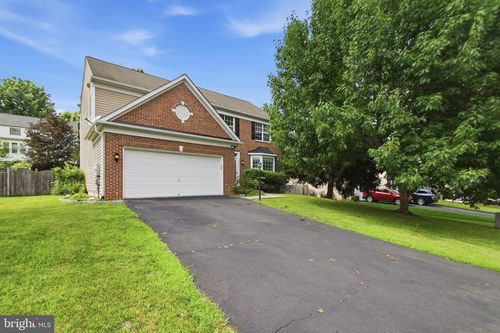 5880 Moonbeam Dr, WOODBRIDGE, VA, 22193-6009 | Card Image