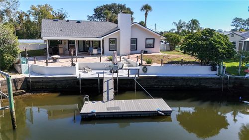 1542 Se Pinwheel Dr, CRYSTAL RIVER, FL, 34429-5357 | Card Image