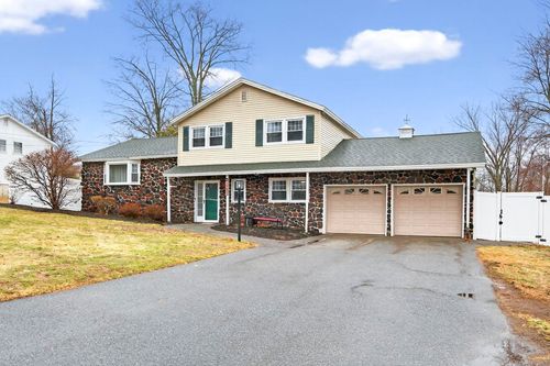42 Marianna Rd, Salem, NH, 03079-2092 | Card Image