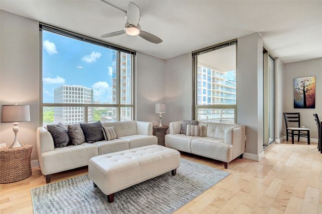 APT-1301 - 300 Bowie St, Condo with 2 bedrooms, 2 bathrooms and 2 parking in Austin TX | Image 17