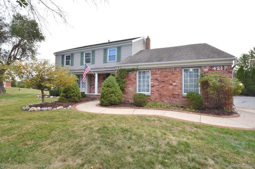 4217 Covered Bridge Rd, Bloomfield Hills, MI, 48302-1823 | Card Image