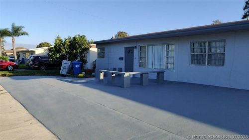 160 Nw 15th Pl, Pompano Beach, FL, 33060-5463 | Card Image