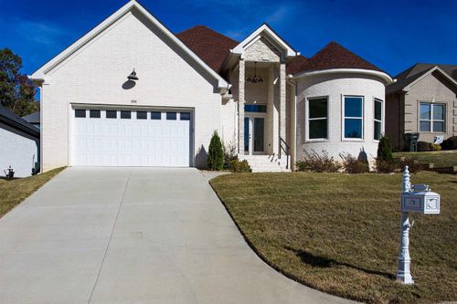 8108 Kanis Pines Dr, Little Rock, AR, 72204-5082 | Card Image