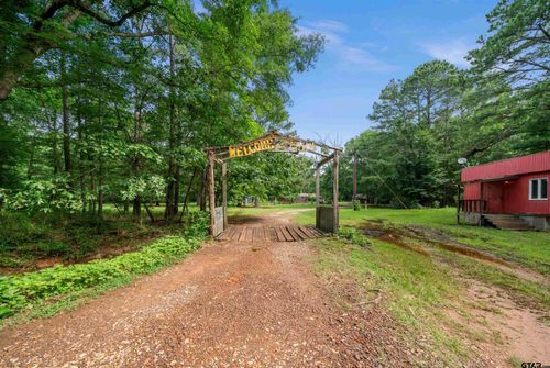 3800 County Road 2323, Rusk, TX, 75785-6117 | Card Image