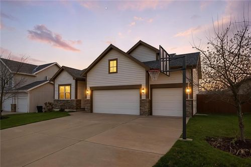 3128 N 124th St, Kansas City, KS, 66109-4558 | Card Image