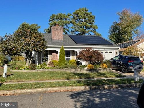 14 Burtons Dr, Southampton, NJ, 08088-1033 | Card Image