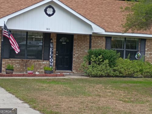 1411 Desert Storm Dr, Hinesville, GA, 31313-9179 | Card Image