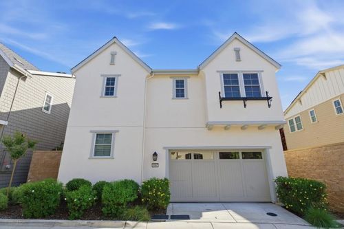 18867 Montalvo Oaks Cir, Monte Sereno, CA, 95030-3084 | Card Image