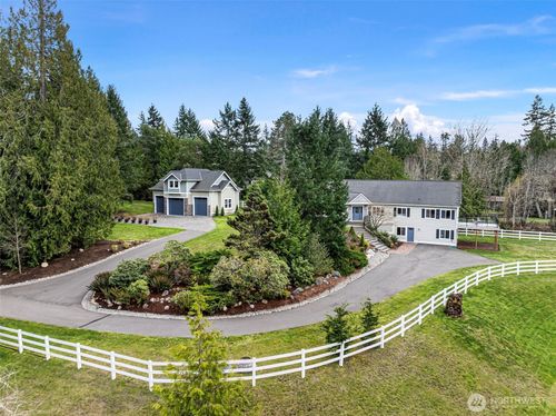 8180 Ne West Port Madison Rd, Bainbridge Island, WA, 98110-3069 | Card Image