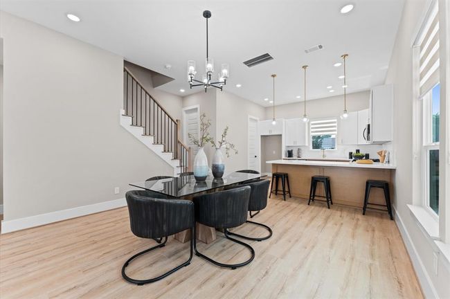 K - 4013 Griggs Rd, House other with 3 bedrooms, 4 bathrooms and 2 parking in Houston TX | Image 9