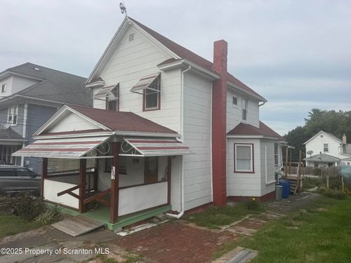 437 Sanderson St, Throop, PA, 18512-1258 | Card Image