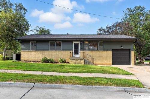 7754 Franklin St, Omaha, NE, 68114-1667 | Card Image