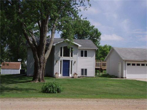 210 E Lawrence St, Dunnell, MN, 56127-4016 | Card Image
