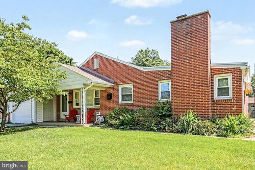 103 Maple Ave, CAMP HILL, PA, 17011-4121 | Card Image