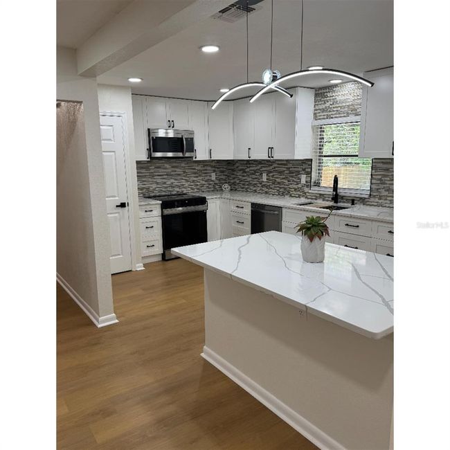 601 Lantern Ln, House other with 2 bedrooms, 1 bathrooms and null parking in ORANGE CITY FL | Image 4