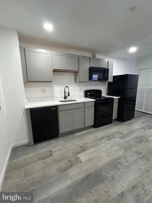 5 S Carrollton Avenue, BALTIMORE, MD, 21223 | Card Image