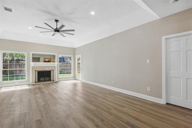 6034 Pin Oak Pl, House other with 4 bedrooms, 4 bathrooms and 2 parking in Spring TX | Image 10
