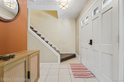 23252 Robert John St, Saint Clair Shores, MI, 48080-2609 | Card Image