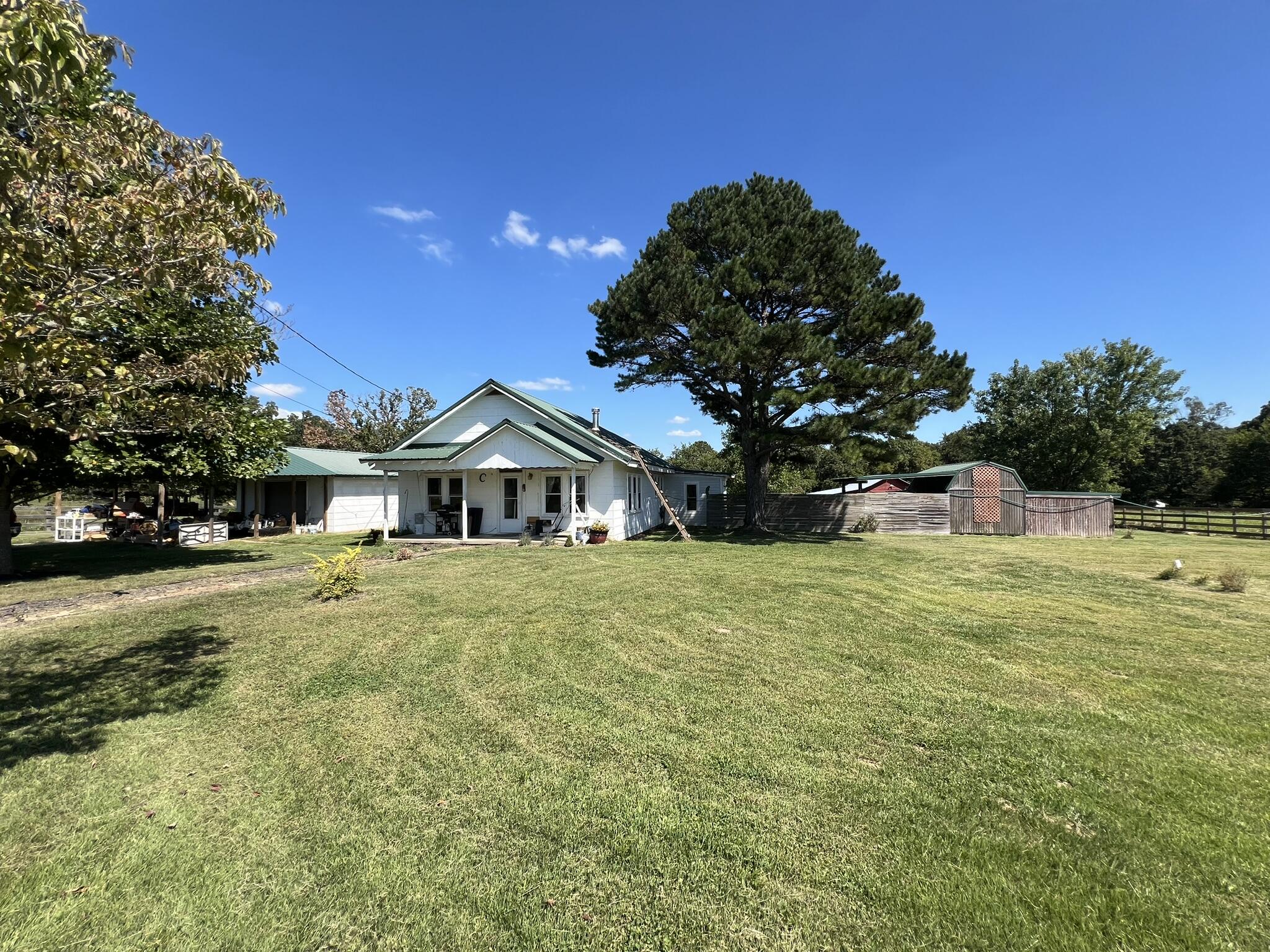 Mineral Dr, Houston, MO 65483