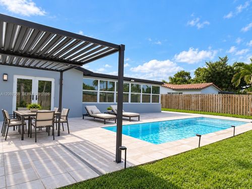 401 S Highland Dr, Hollywood, FL, 33021-7307 | Card Image