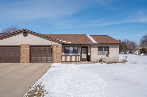 312 Lilac Ct, Waseca, MN, 56093-4031 | Card Image
