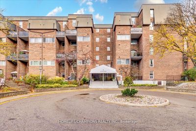 325 - 16 Elgin St, Condo with 3 bedrooms, 2 bathrooms and 1 parking in Thornhill ON | Image 3