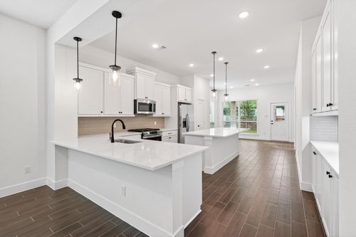 295 Mallards Rim Dr, Willis, TX, 77378 | Card Image