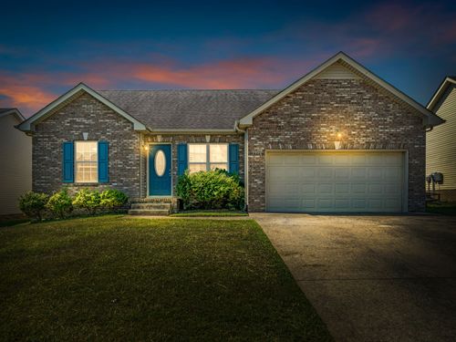 3510 Southwood Dr, Clarksville, TN, 37042-8190 | Card Image