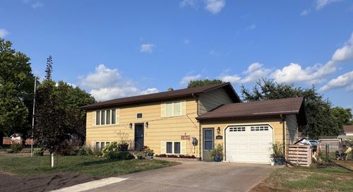1301 Rose Street, Lisbon, ND, 58054 | Card Image
