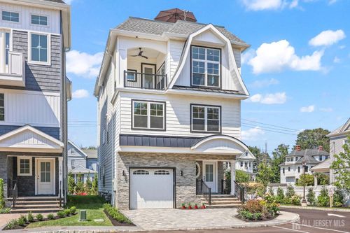 152 Franklin Ave, Long Branch, NJ, 07740-6617 | Card Image