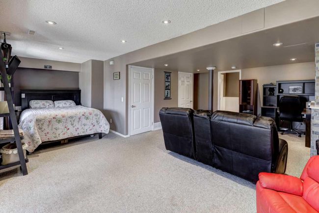 218 Evansmeade Close Nw, House other with 3 bedrooms, 4 bathrooms and 2 parking in Calgary AB | Image 24