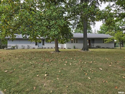 2 Webster Hill Est, Mount Vernon, IL, 62864-2346 | Card Image