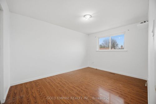 42 Flamingo Cres, Brampton, ON, L6T2G5 | Card Image