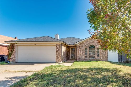 7105 Avington Way, Fort Worth, TX, 76133 | Card Image