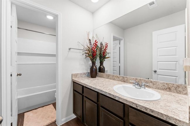 16635 Olivewood Ln, House other with 3 bedrooms, 3 bathrooms and 2 parking in Conroe TX | Image 12