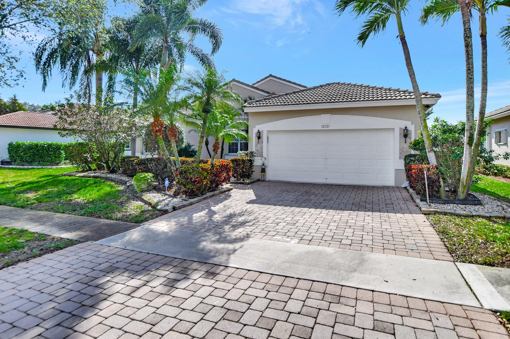 Oakvista Dr, Boynton Beach, FL 33437