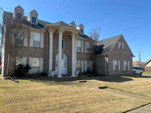 5167 Grand Pines Dr, Memphis, TN, 38125-5736 | Card Image
