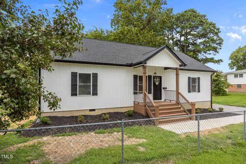118 W E St, Erwin, NC, 28339-2021 | Card Image