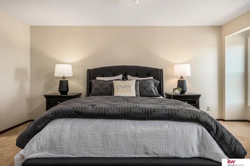 371a-12727 W Dodge Rd, Omaha, NE, 68154-2115 | Card Image