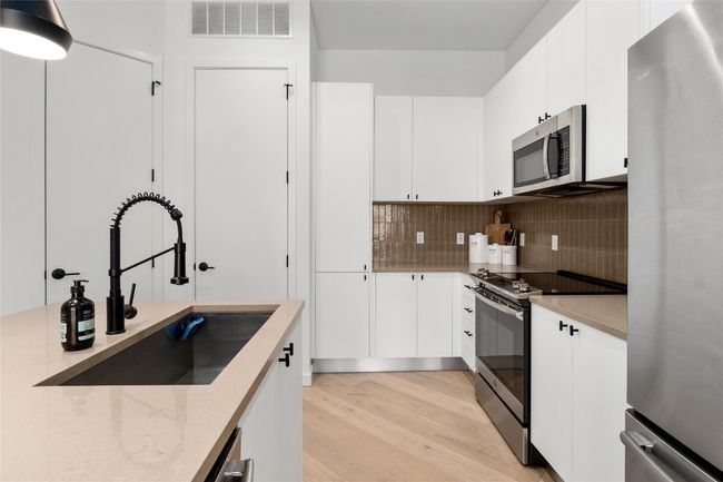 APT-421 - 800 Embassy Dr, Condo with 1 bedrooms, 1 bathrooms and null parking in Austin TX | Image 6