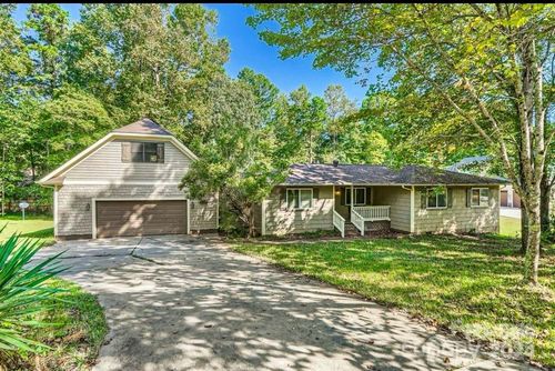 120 Rustic Way Ln, Mooresville, NC, 28117-8873 | Card Image